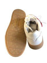 Load image into Gallery viewer, 5 VIONIC Shoes