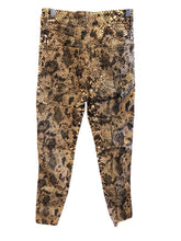 Load image into Gallery viewer, Size 0 WE THE FREE Pants
