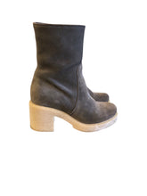 Load image into Gallery viewer, 6.5 C LA CANADIENNE Boots
