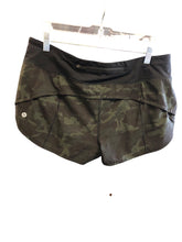 Load image into Gallery viewer, Size 10 LULULEMON Shorts
