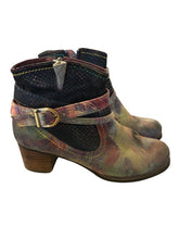 Load image into Gallery viewer, 8.5 L&#39;ARTISTE Boots
