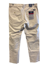 Load image into Gallery viewer, CHAPS Size 32/32 Pants
