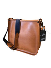 Load image into Gallery viewer, JACKSON WAYNE Purse
