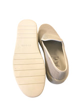 Load image into Gallery viewer, 8.5 VINCE Shoes
