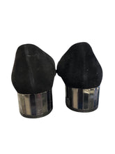 Load image into Gallery viewer, 8.5 RON WHITE Shoes
