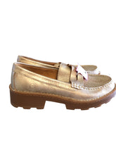 Load image into Gallery viewer, 8 BORN Shoes
