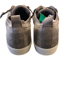8 SKECHERS Shoes