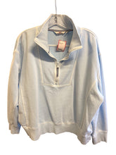 Load image into Gallery viewer, Size XL VINEYARD VINES Top
