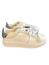 Load image into Gallery viewer, 8.5 KURT GEIGER Shoes
