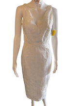 Load image into Gallery viewer, Size XS FINDERS Dress
