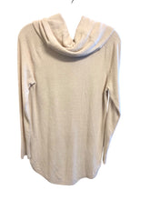 Load image into Gallery viewer, Size XS BAREFOOT DREAMS Sweater
