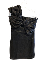 Load image into Gallery viewer, Size S DO &amp; BE Formal Dress
