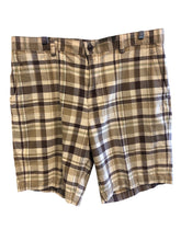 Load image into Gallery viewer, LANDS END Size 35 Shorts
