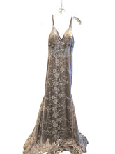 Load image into Gallery viewer, Size 7 DEAR MOON Dress
