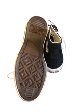 Load image into Gallery viewer, 6 CONVERSE Shoes
