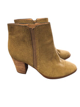 Load image into Gallery viewer, 9 FRANCO SARTO Boots
