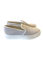 Load image into Gallery viewer, 8.5 VINCE Shoes
