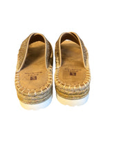 Load image into Gallery viewer, 6 WHITE MOUNTAIN Shoes
