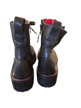 Load image into Gallery viewer, 7.5 FRYE Boots
