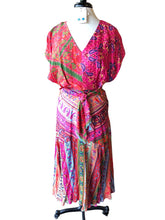 Load image into Gallery viewer, Size L FARM RIO Dress
