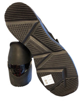 Load image into Gallery viewer, 6.5 SKECHERS Shoes
