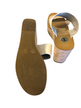 Load image into Gallery viewer, 7 CHINESE LAUNDRY Shoes
