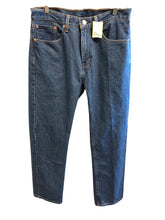 Load image into Gallery viewer, LEVIS Size 32/30 Jeans
