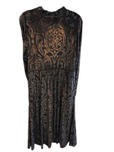 Load image into Gallery viewer, Size 8 SOFT SURROUNDINGS Dress
