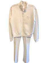 Load image into Gallery viewer, Size L GUESS 2PC Ensemble
