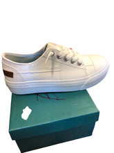 Load image into Gallery viewer, 8.5 BLOWFISH Shoes
