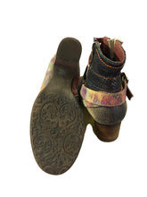 Load image into Gallery viewer, 8.5 L&#39;ARTISTE Boots
