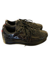 Load image into Gallery viewer, 8 CONVERSE Shoes
