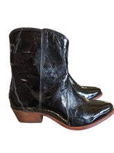 Load image into Gallery viewer, 9 FREE PEOPLE Boots
