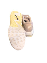 Load image into Gallery viewer, 11 NIKE Shoes
