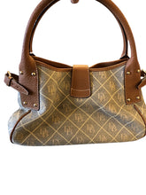 Load image into Gallery viewer, DOONEY &amp; BOURKE Purse
