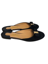 Load image into Gallery viewer, 10.5 SALVATORE FERRAGAMO Shoes
