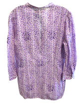 Load image into Gallery viewer, Size M ROBERT GRAHAM Top

