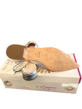Load image into Gallery viewer, 8 LA DI FERENZA Shoes
