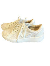 Load image into Gallery viewer, 8.5 VIONIC Shoes
