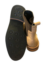 Load image into Gallery viewer, 10 NISOLO Boots
