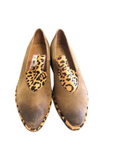 Load image into Gallery viewer, 8 ANTELOPE Shoes
