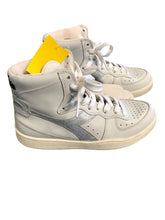 Load image into Gallery viewer, 7 DIADORA Shoes
