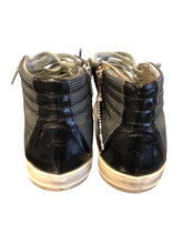 Load image into Gallery viewer, 8 P448 Shoes
