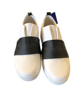 Load image into Gallery viewer, 7.5 KARL LAGERFELD Shoes
