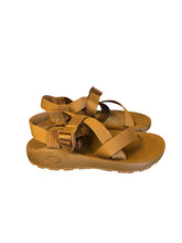 Load image into Gallery viewer, CHACO 10 Shoes
