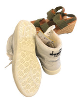 Load image into Gallery viewer, 7 DIADORA Shoes
