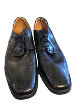 Load image into Gallery viewer, CLARKS 13 Shoes
