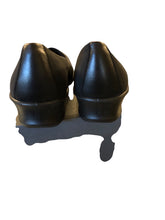 Load image into Gallery viewer, 7/7.5 ECCO Shoes
