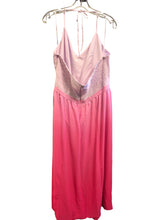 Load image into Gallery viewer, Size XL EXPRESS Plus Size Dress/Skirt
