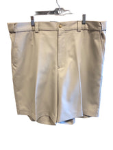 Load image into Gallery viewer, OAK HILL Size 44 Shorts
